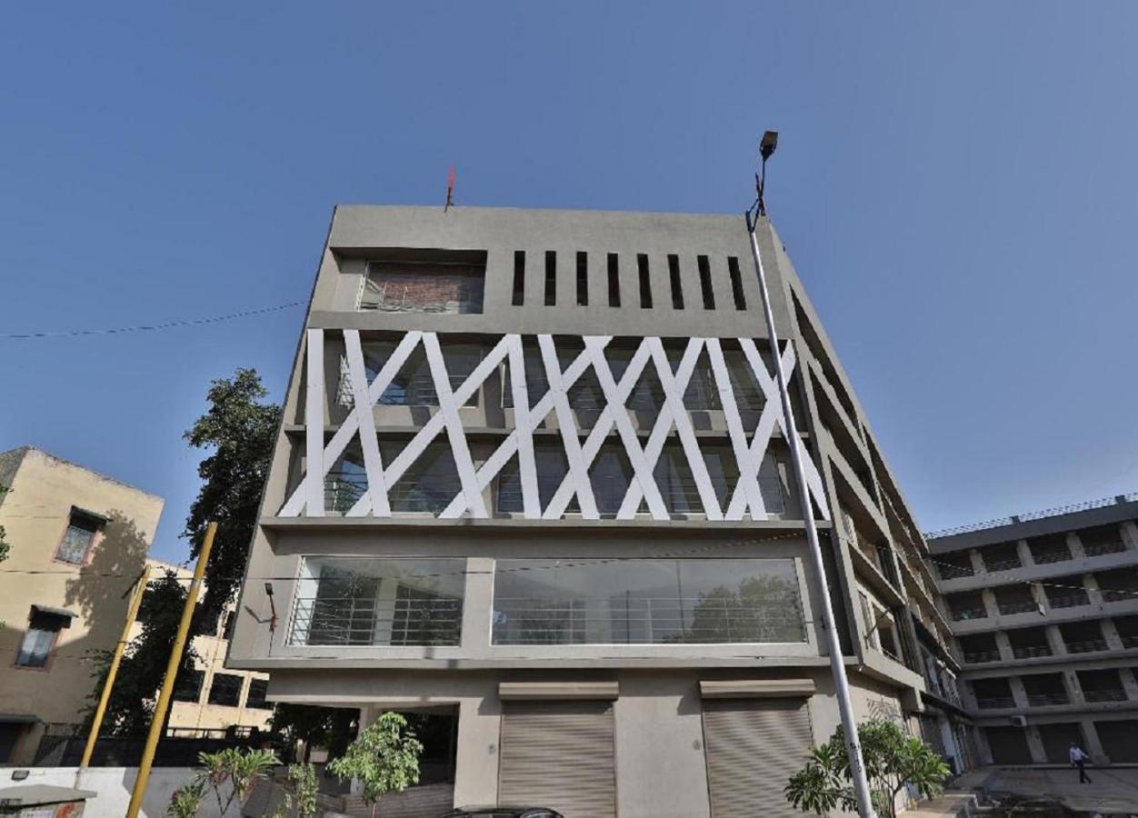 Shree Krishna Palace Hotel Ahmedabad Exterior photo